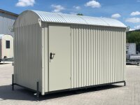 Baucontainer Isoliert mit voller Ausstattung...