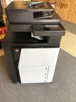 HP Color LaserJet Enterprise flow MFP M880 Farb- Kopierer...