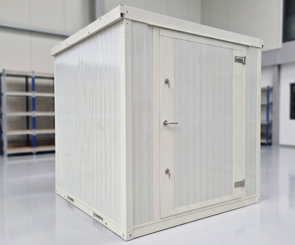 2m Isolierter Lagercontainer in RAL 9002 inkl. großer Einflügeltür